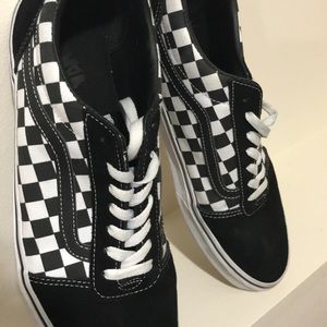 checker vans